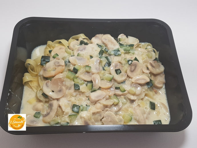 Pasta met courgette en champignons